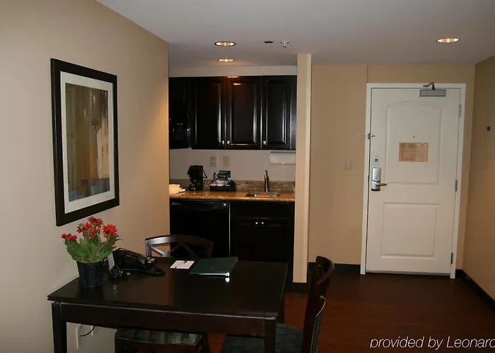Homewood By Hilton Phoenix Fashion Center Hotel 3*