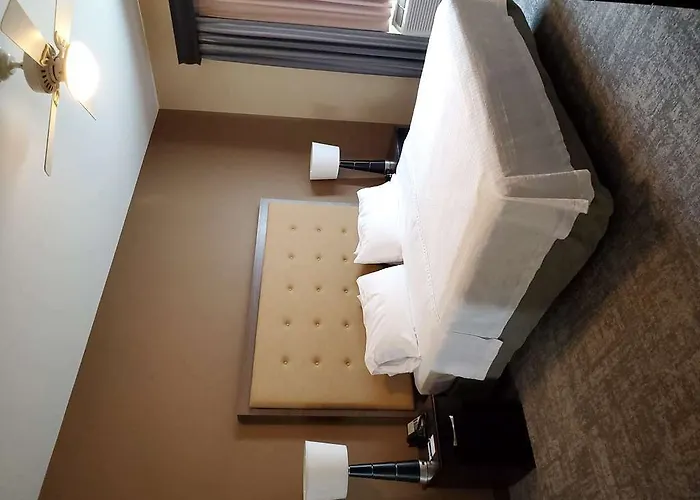 Homewood By Hilton Phoenix Fashion Center Hotel